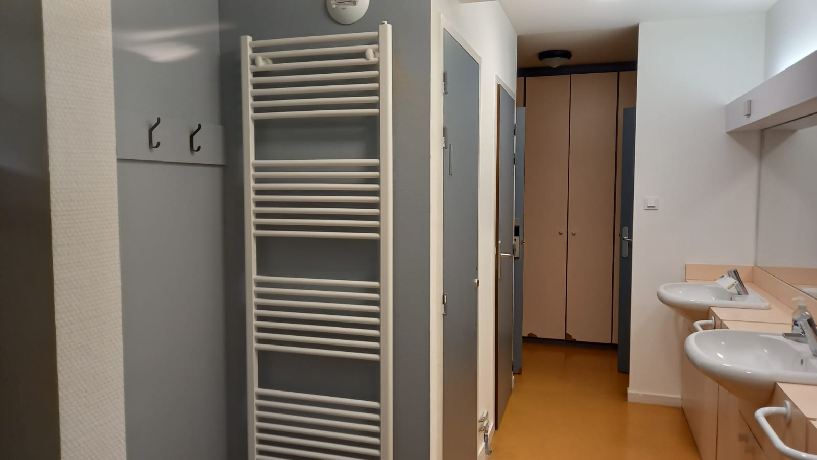 Cabinet de toilette